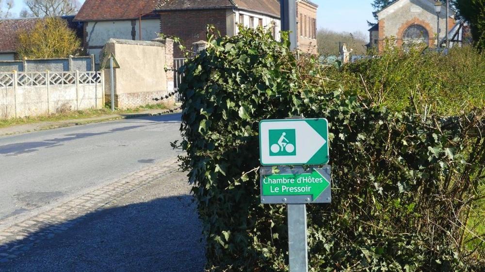 Appartamento Le Pressoir Beaumesnil  Esterno foto